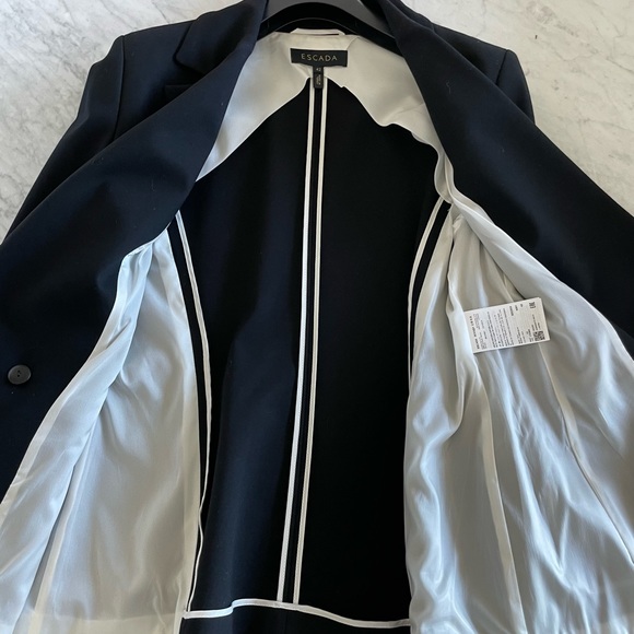 🎈ESCADA Black Blazer - Picture 6 of 7